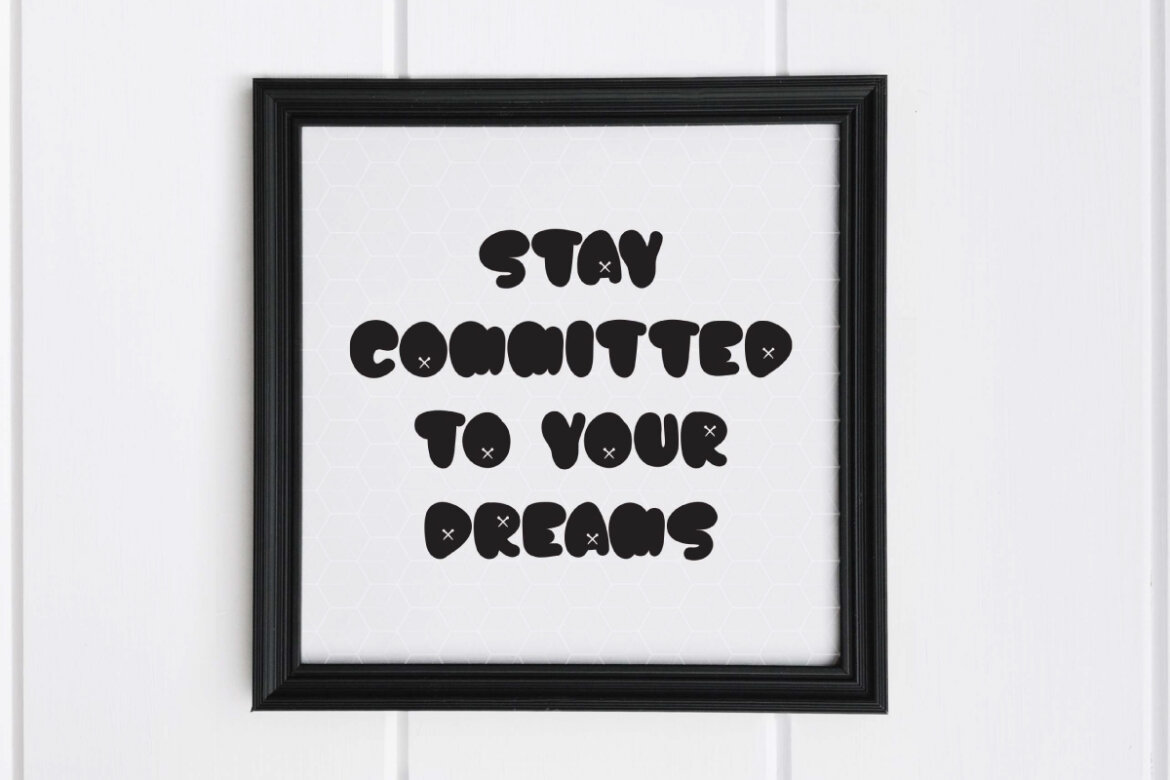 Smoke Bomb FREE Font - view 7