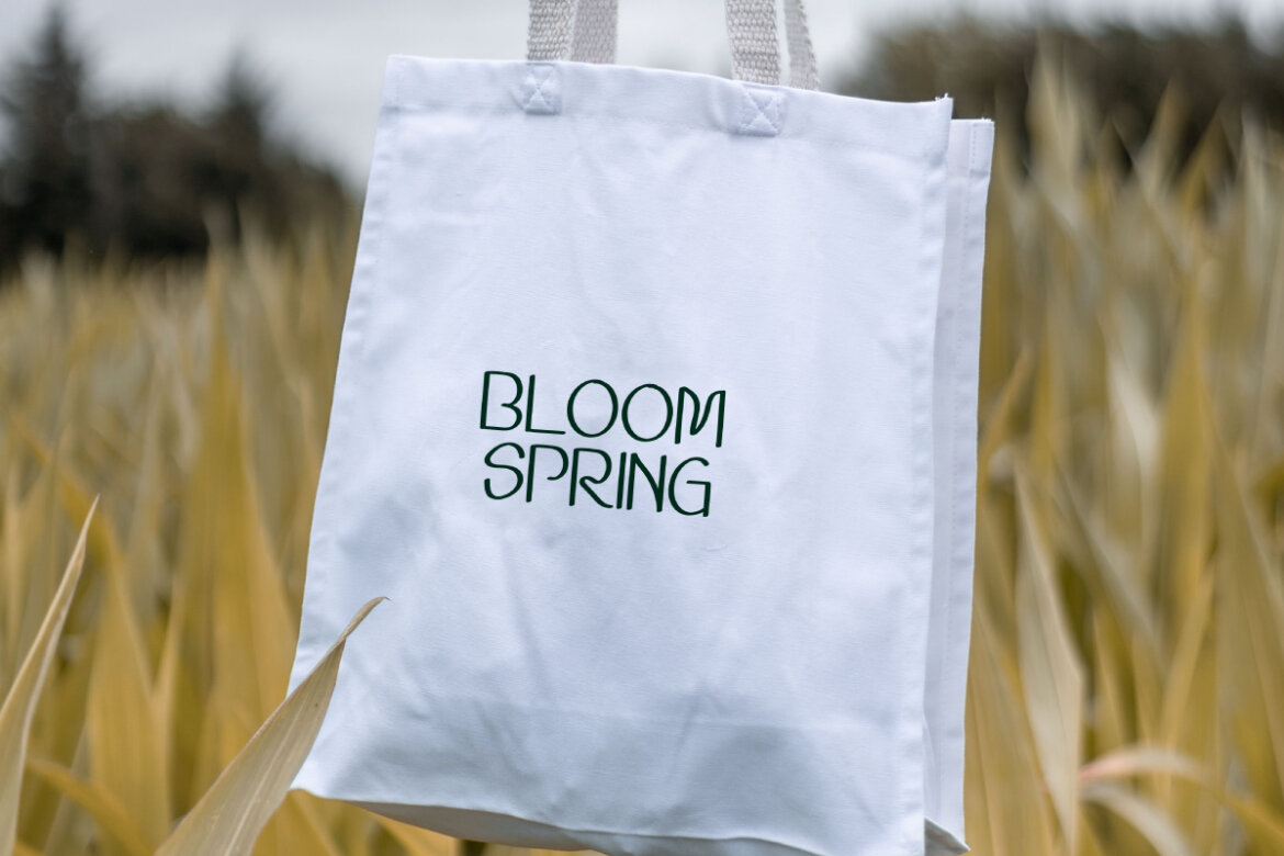 Flores Fresh FREE Font alternate