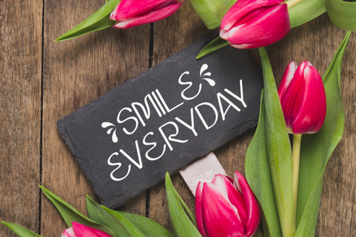 Flores Fresh FREE Font - view 6