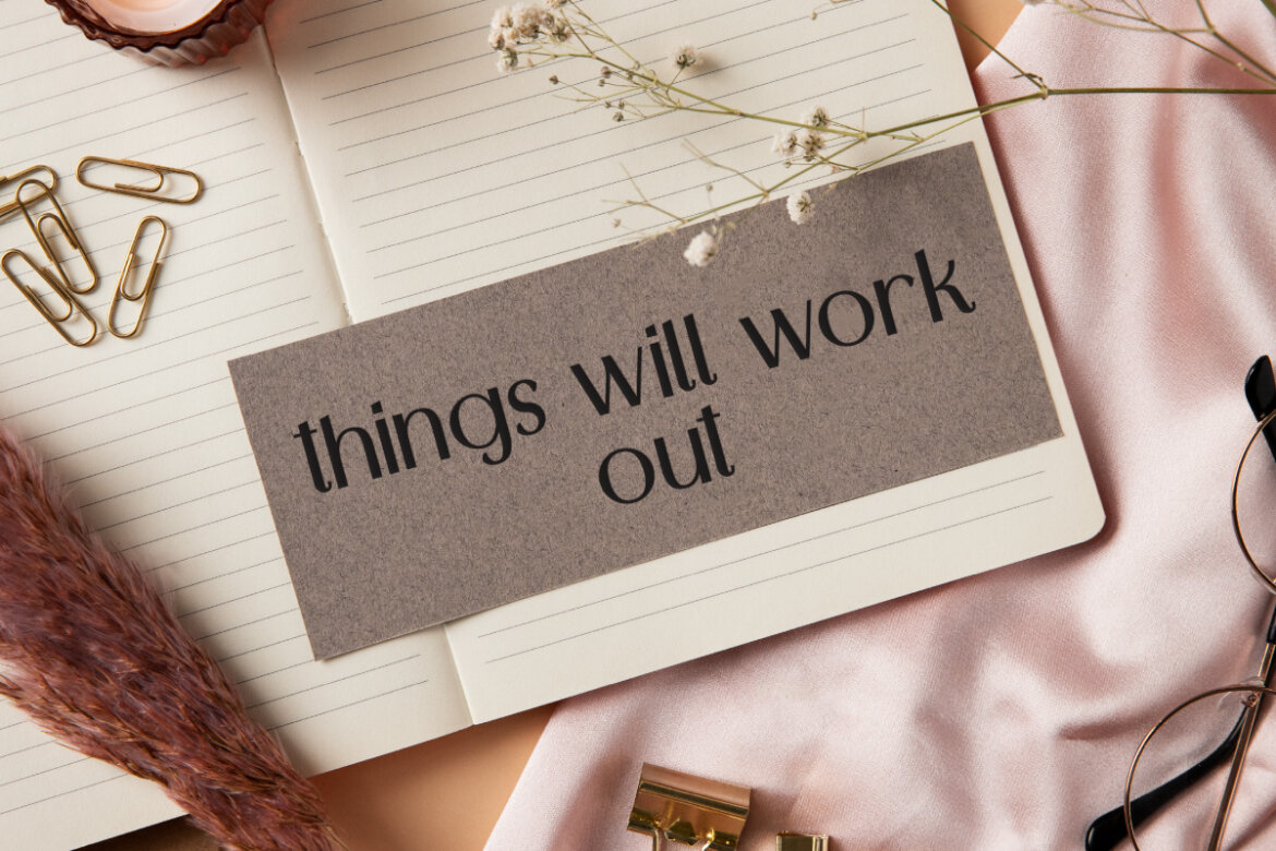 Roman Glamour FREE Font - view 8