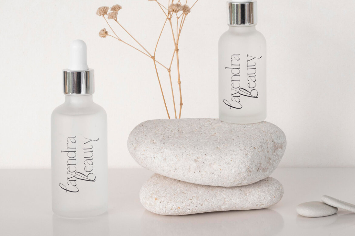 Lavendra FREE Font - view 4