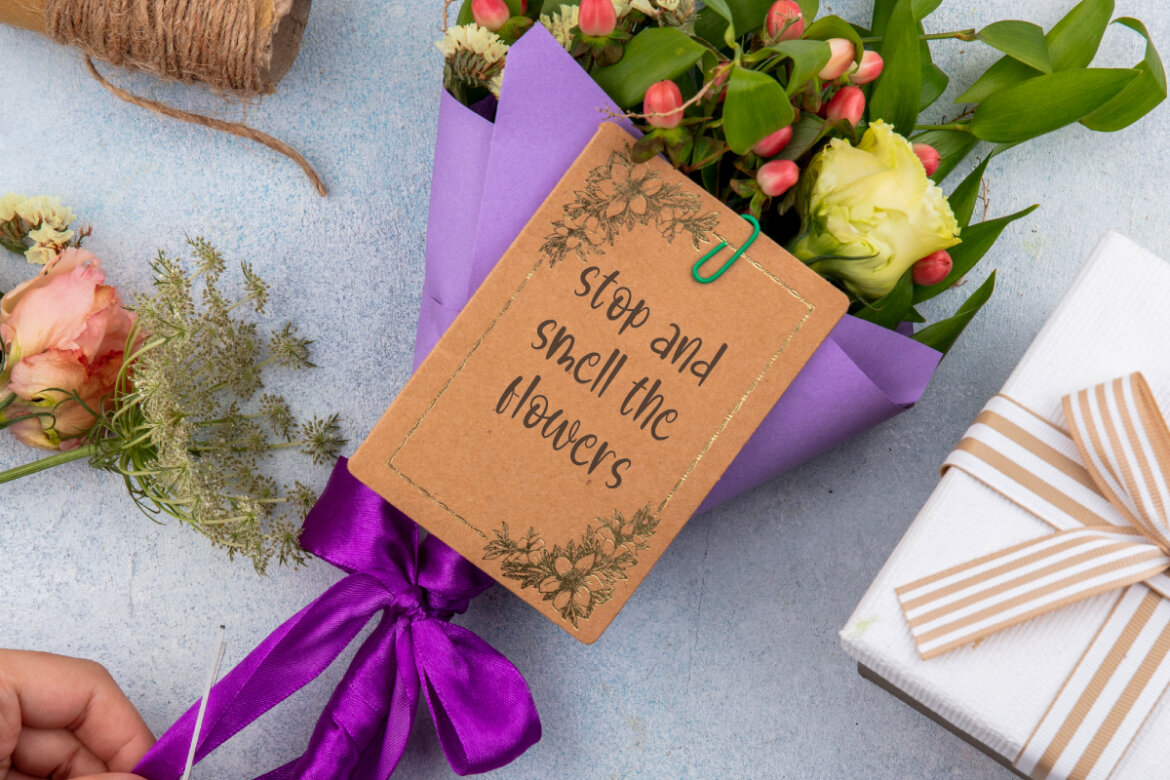 Cranberry Blossom FREE Font - view 3