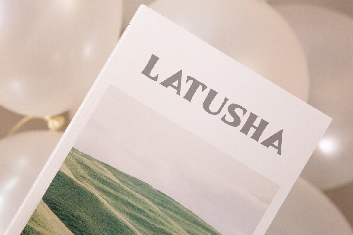 Monday Inside FREE Font - view 8