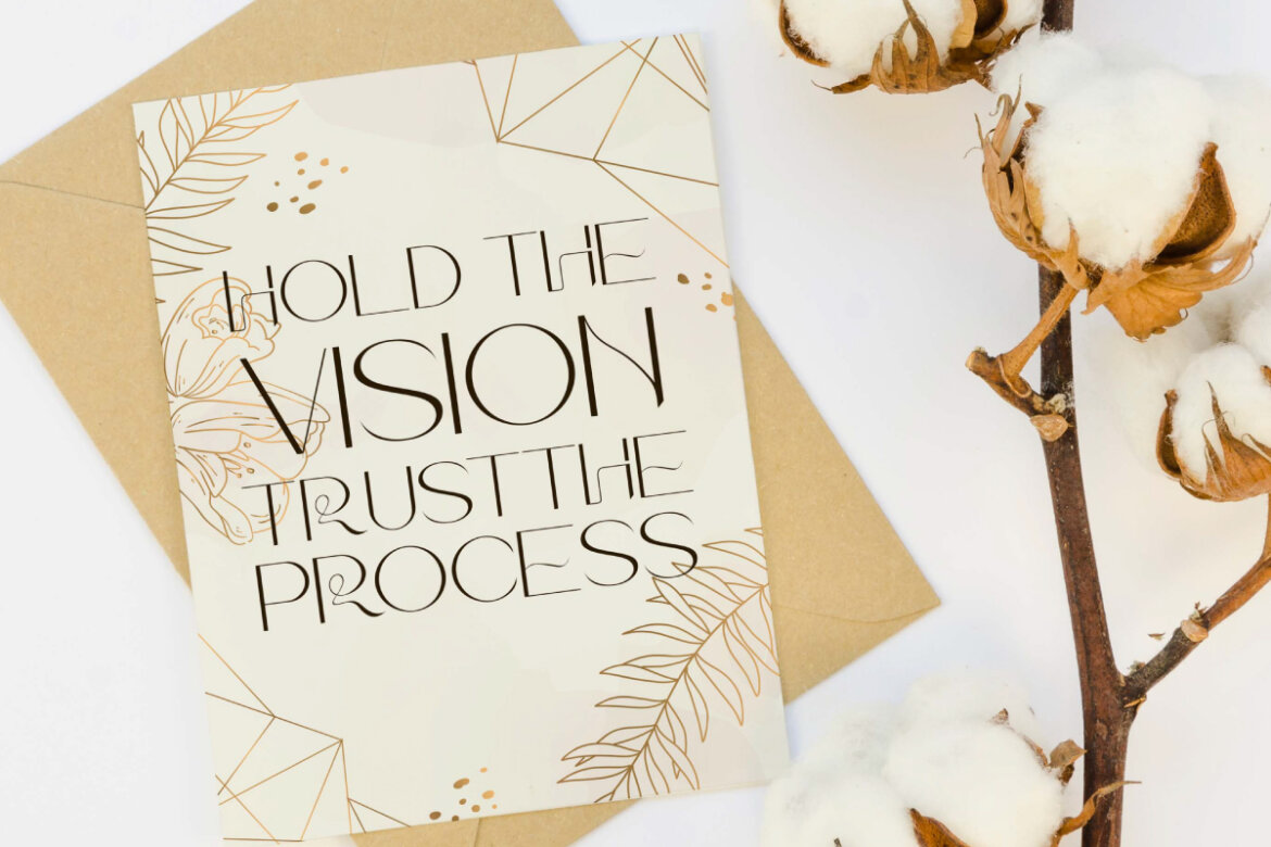 Girlie Fiorella FREE Font alternate