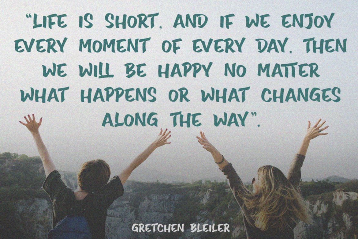 Smilen Display Font - view 10