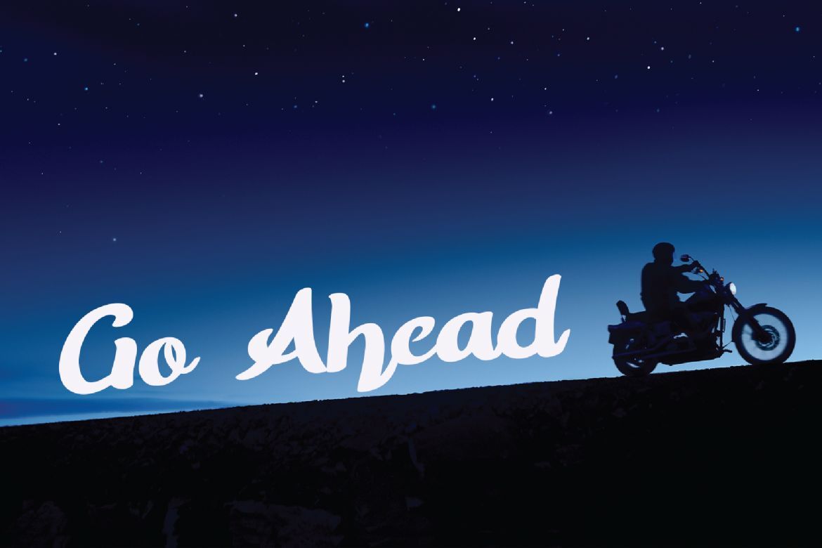 Trackers - Bold Script - view 3