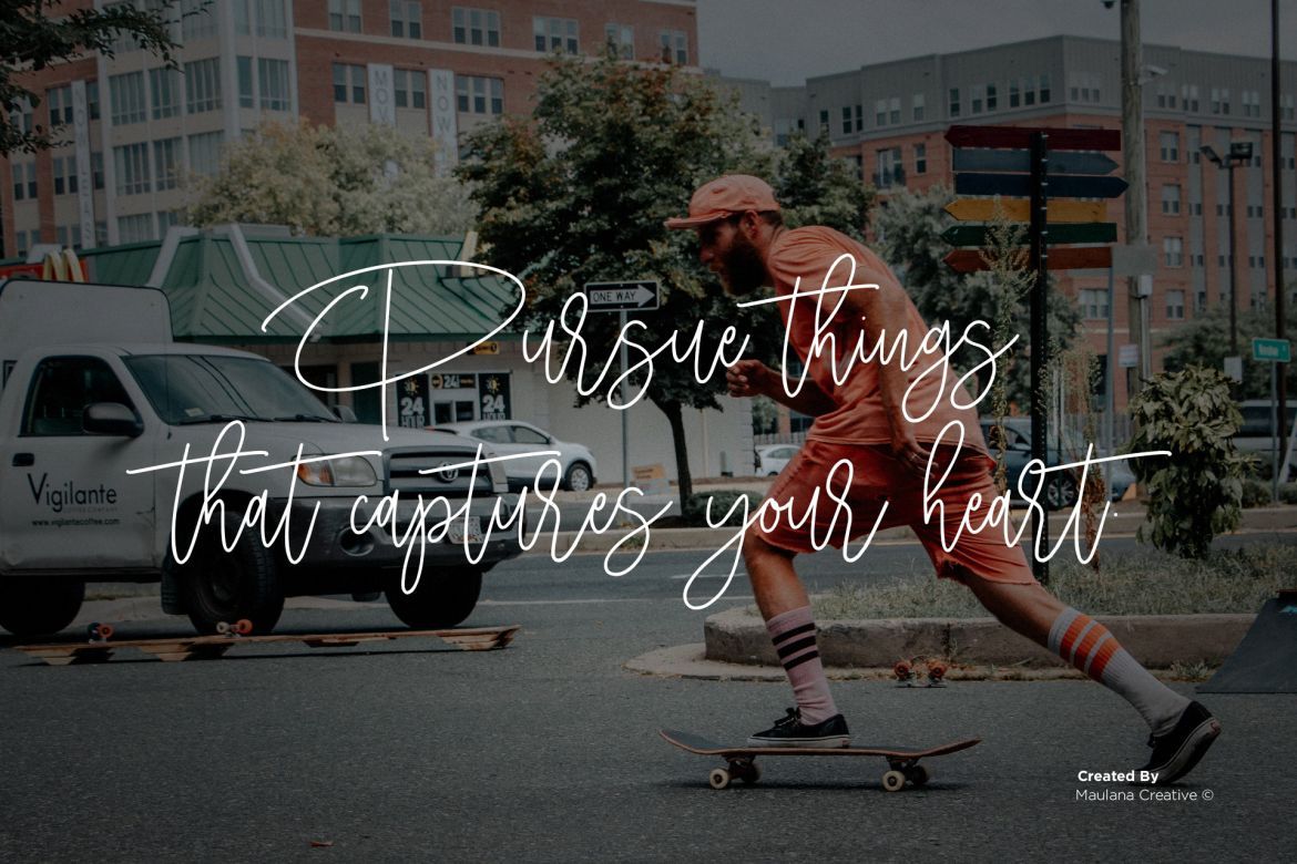 Hobbies Signature Font - view 4