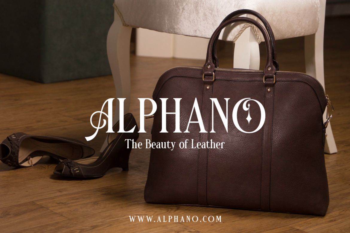 Danielle Harris - Editorial Font - view 4