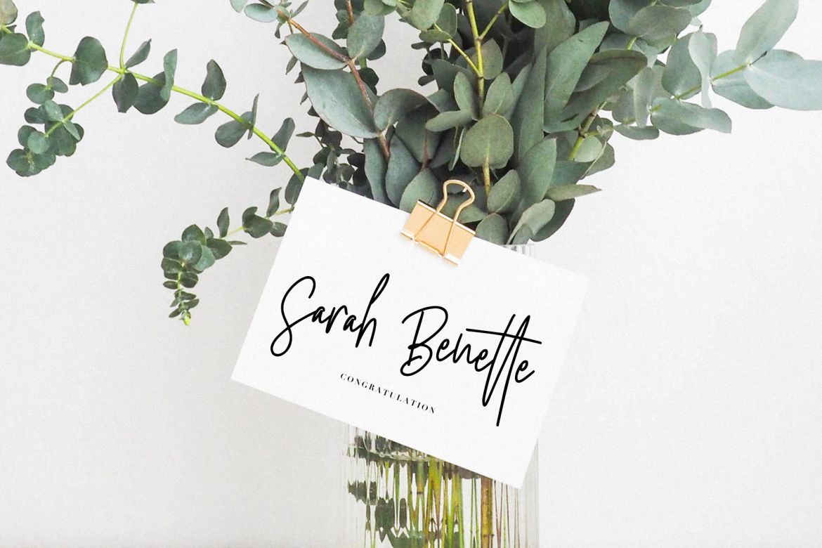 Cyclones Signature Brush Font - view 5