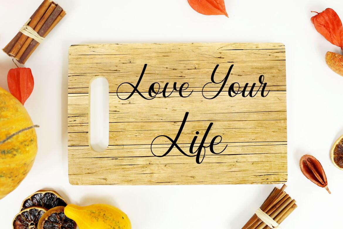 Crafty Holiday - Free Font - view 4