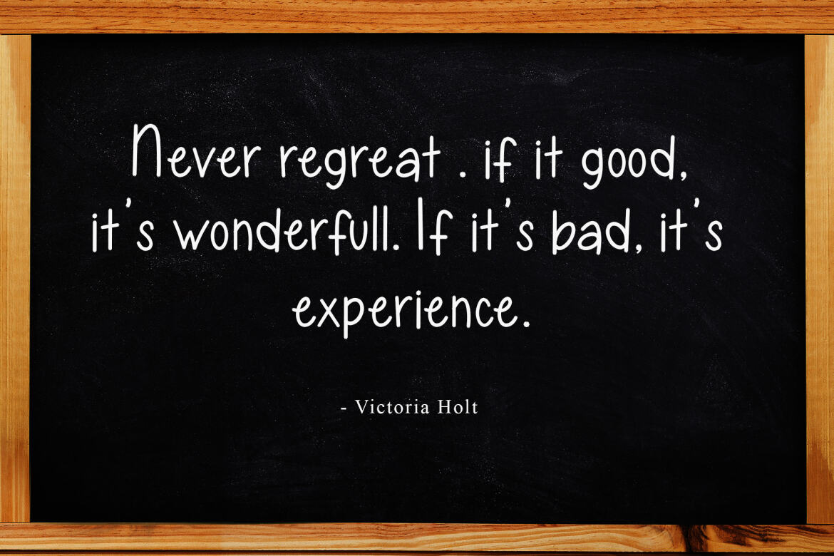 Misterius - Free Font - view 3