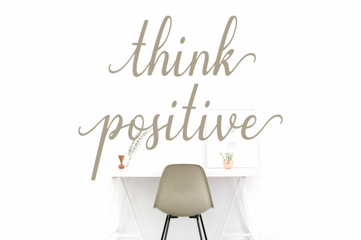 Emilyne Script - view 5