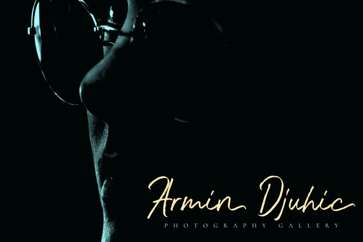 Bluehill Script - view 3