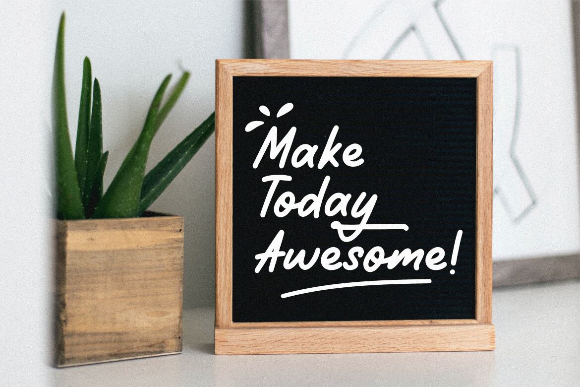 Donnabold - Free Font - view 5