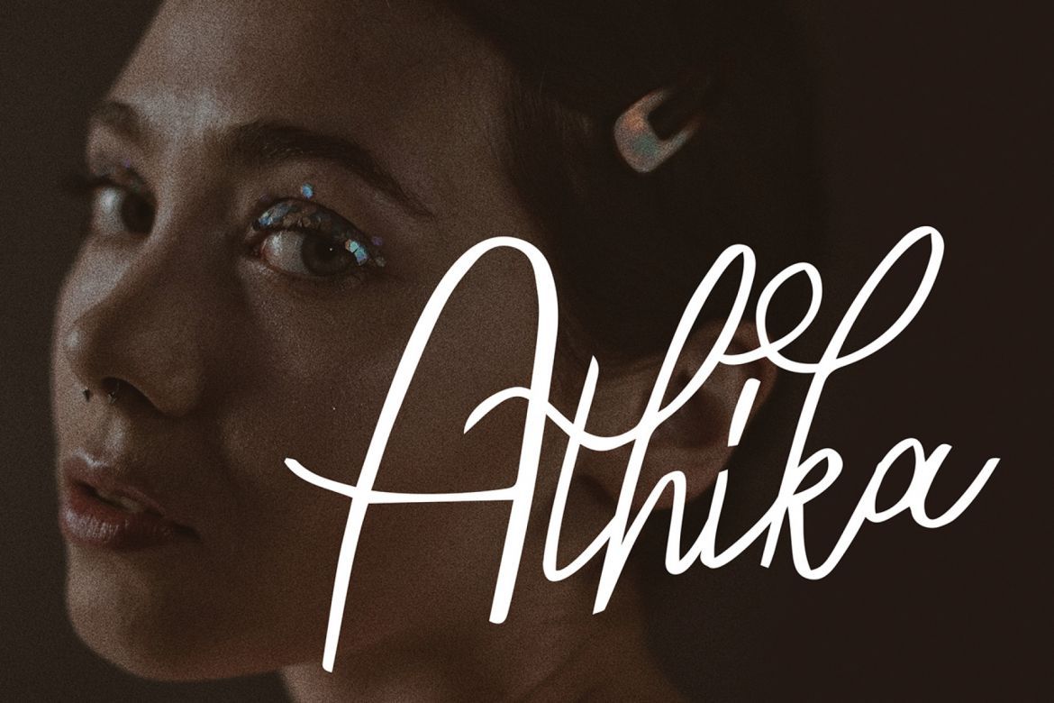 Reghina - Beautiful Feminine Script Font alternate