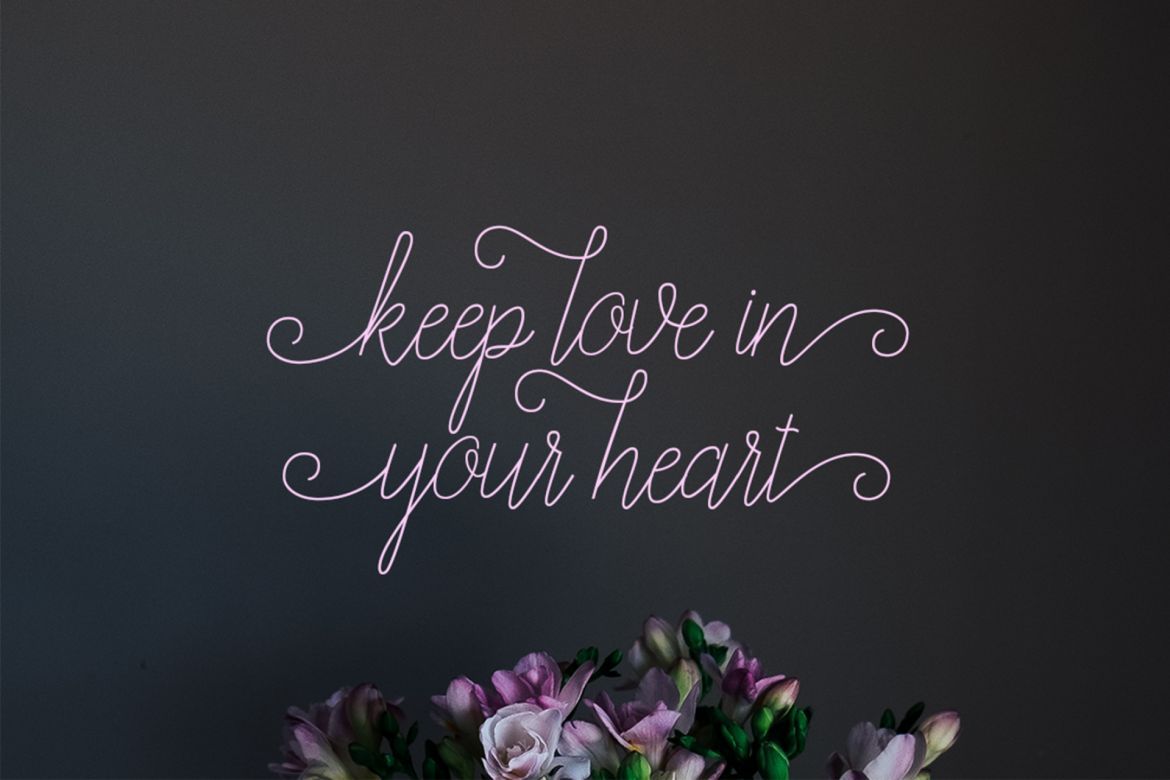 Allexandrea Script alternate