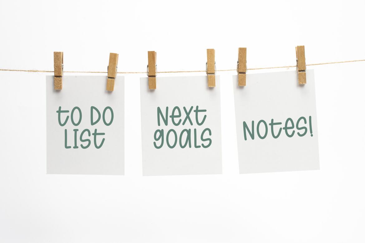 Lumilkys FREE Font - view 7