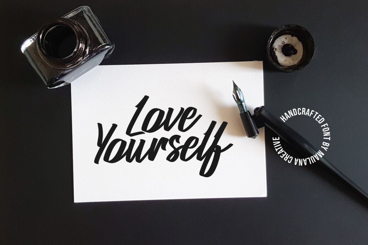 Calisher FREE Script Font alternate