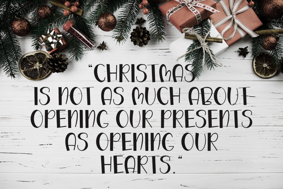 Crishnight Cute Christmas FREE Font - view 4