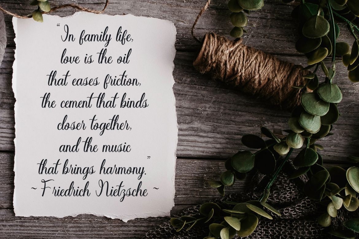 Sayidah Lovely Script - view 7